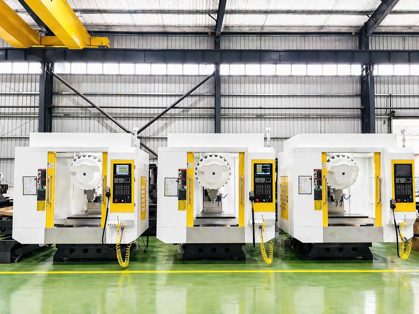 Khó máy trưng bày tại xưởng Công ty TNHH Công Nghiệp AMS 